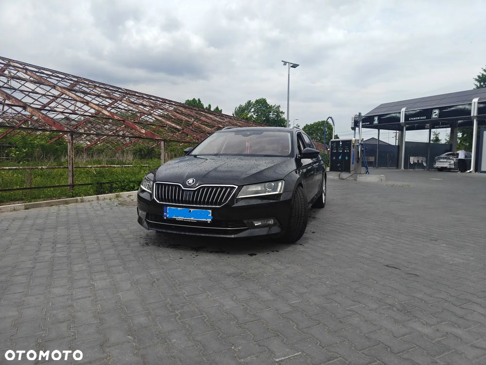 Skoda Superb 2.0 TDI Ambition DSG - 17