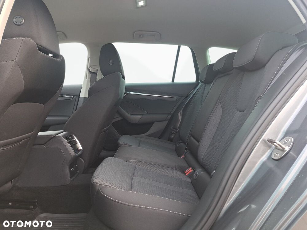 Skoda Octavia 2.0 TDI Style DSG - 29