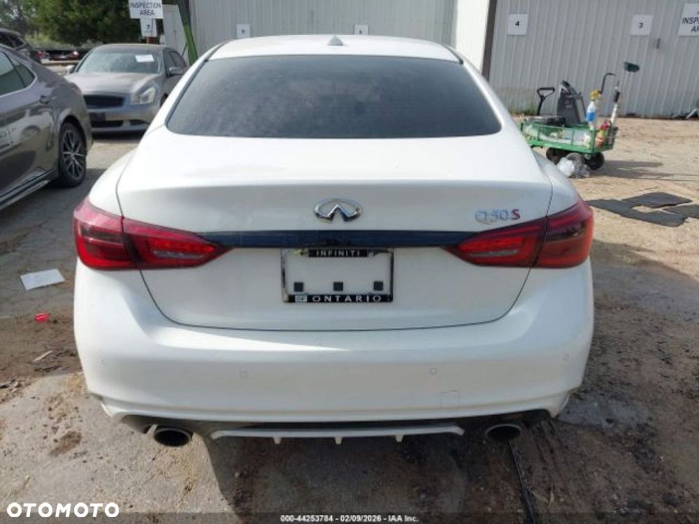 Infiniti Q50 - 8