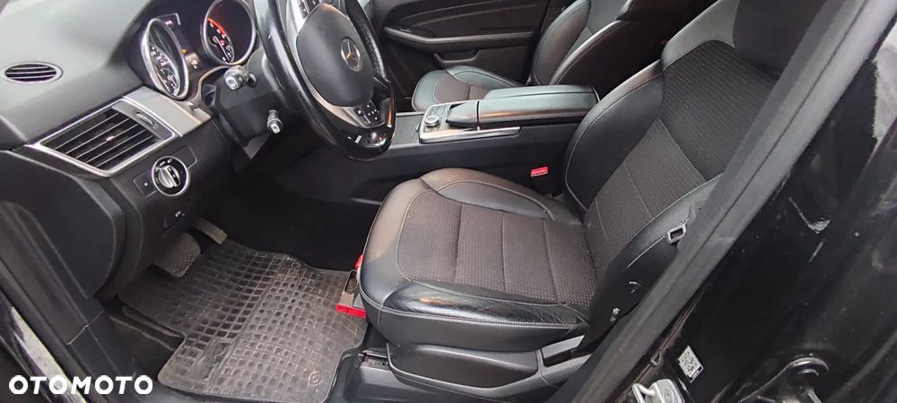 Mercedes-Benz ML - 22