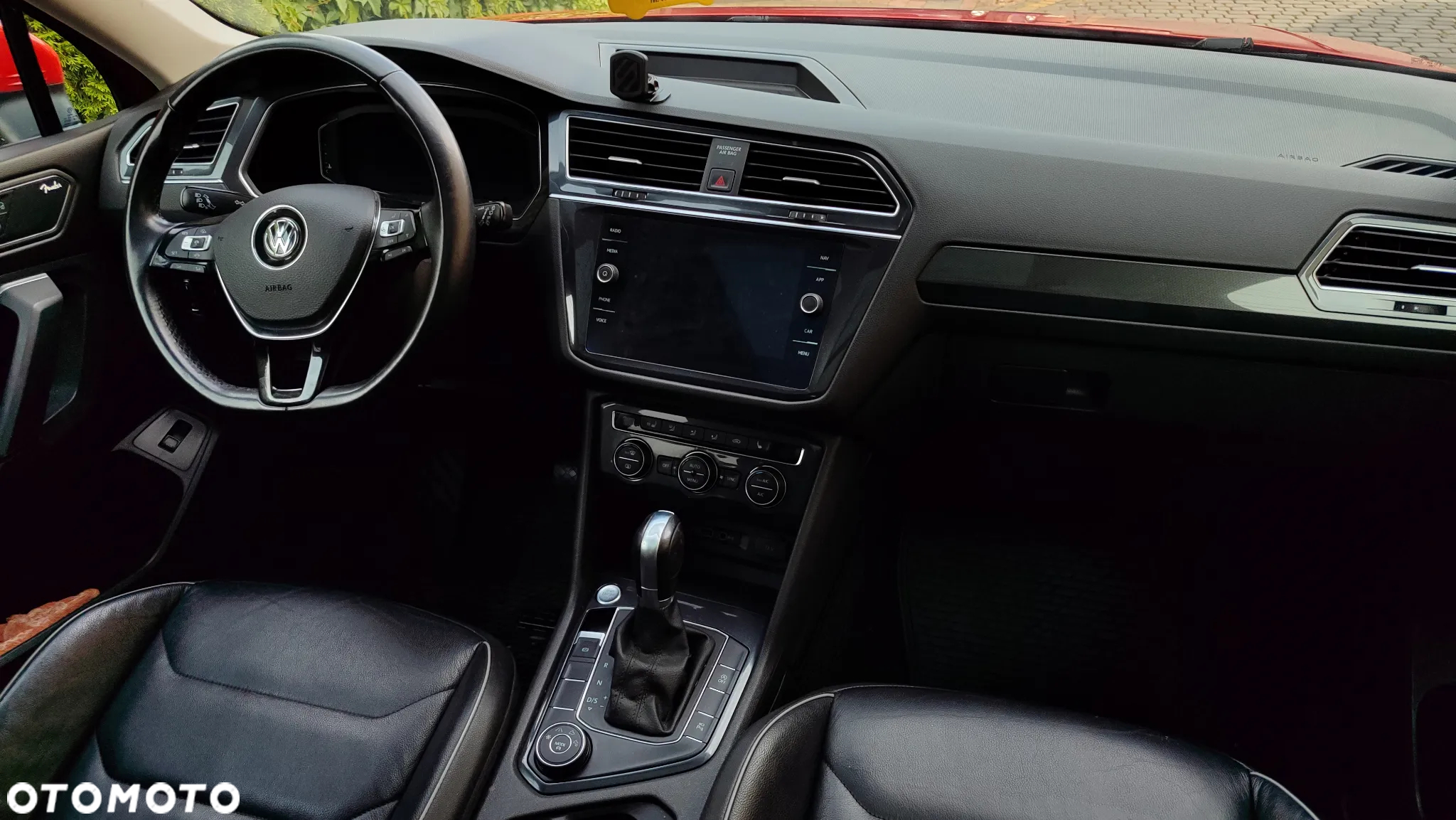 Volkswagen Tiguan 2.0 TSI 4Mot Elegance DSG - 24