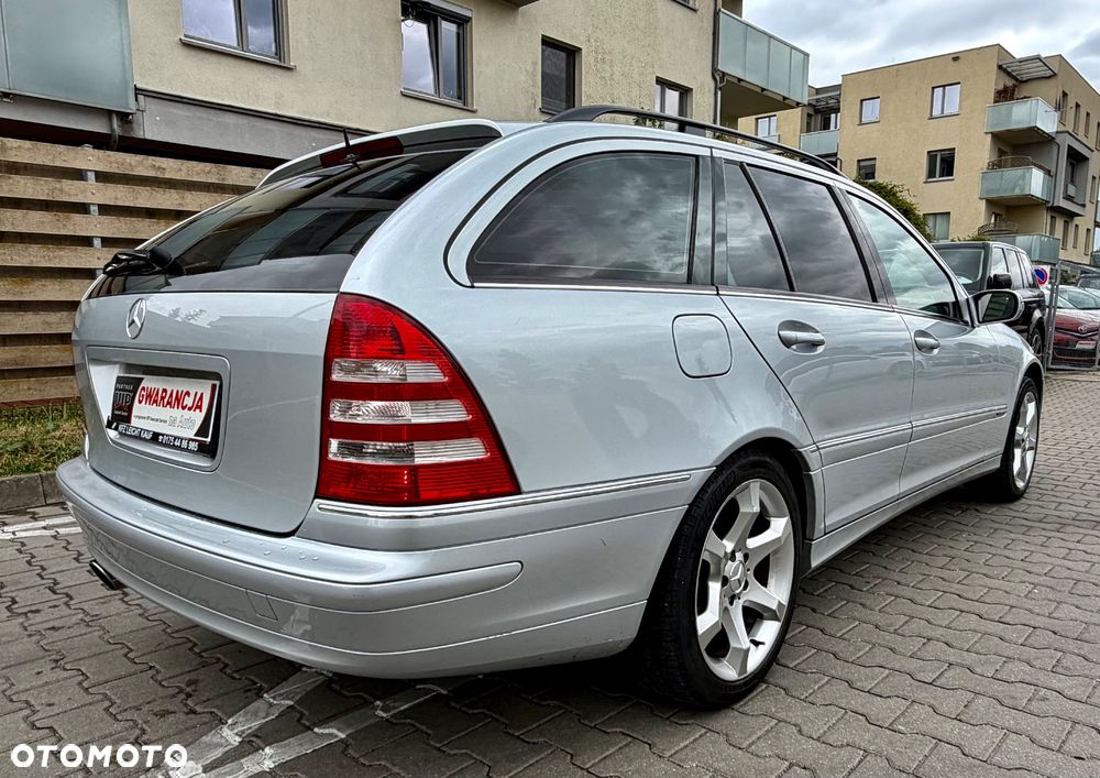 Mercedes-Benz Klasa C 180 Kompressor Automatik Avantgarde Sport Edition + - 4