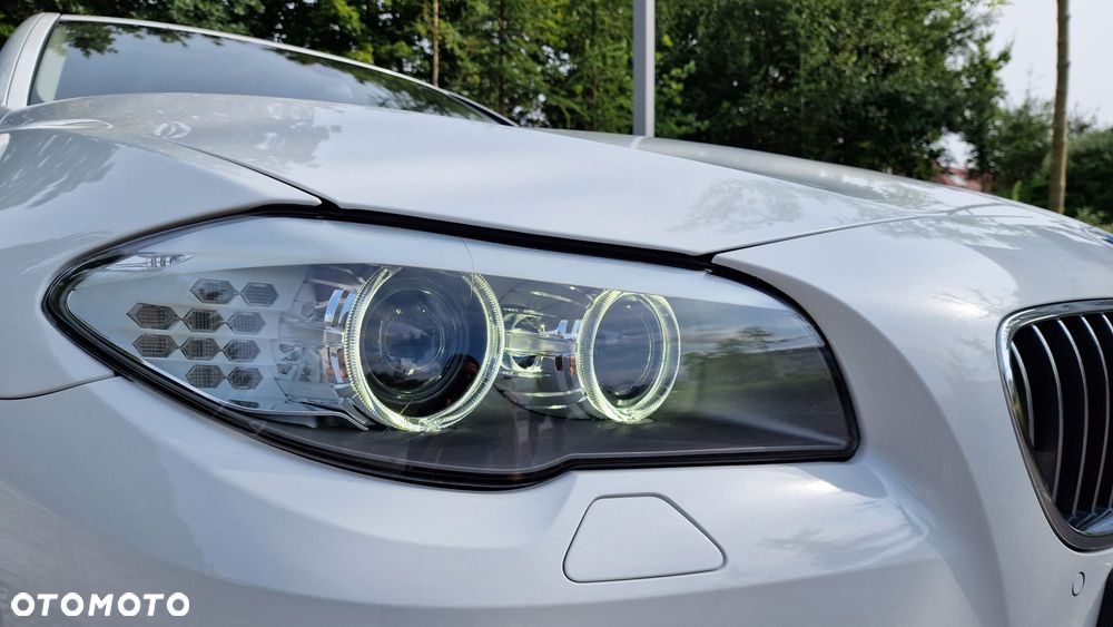 BMW Seria 5 528i xDrive - 3