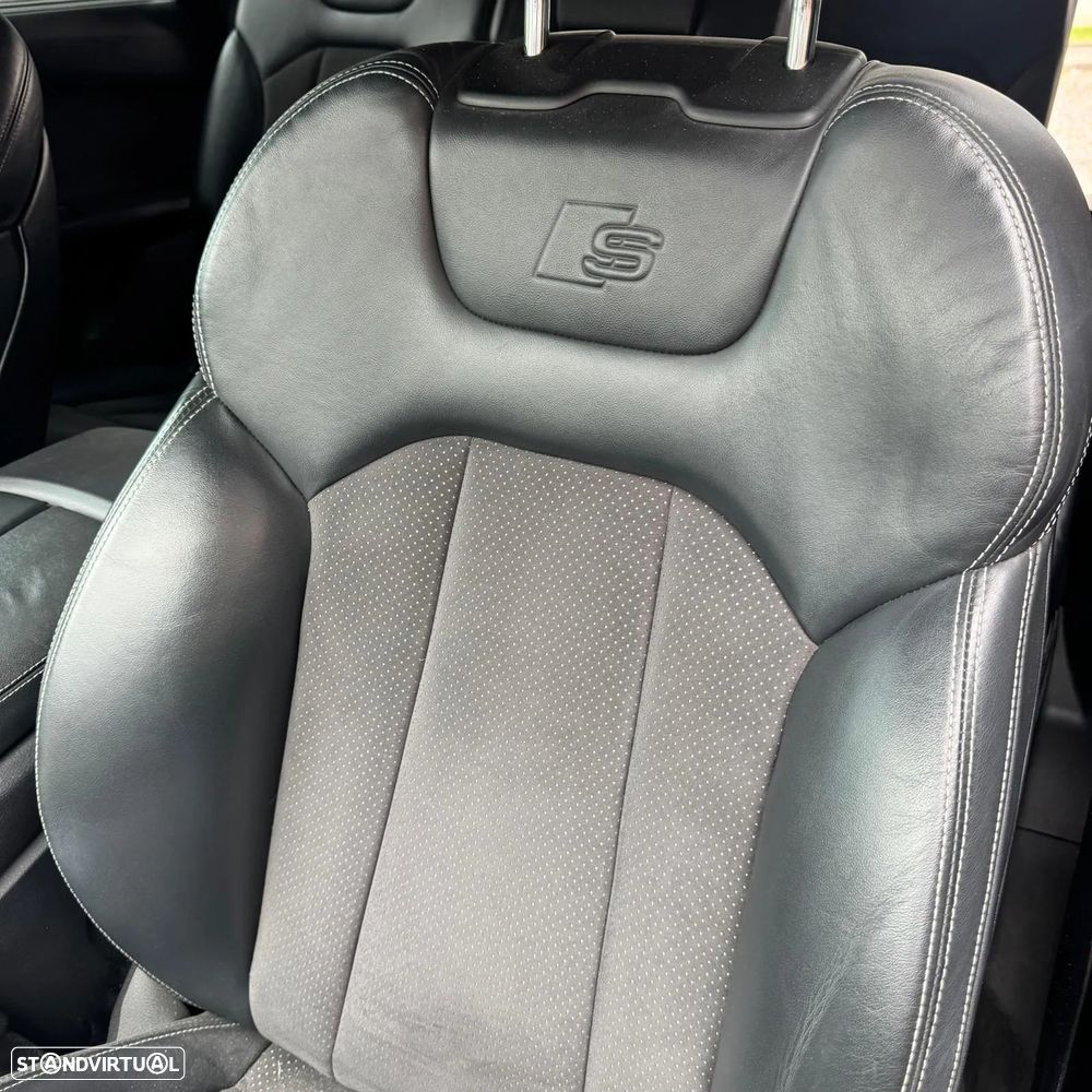 Audi Q7 3.0 TDI quattro S-line Tiptronic 7L - 25
