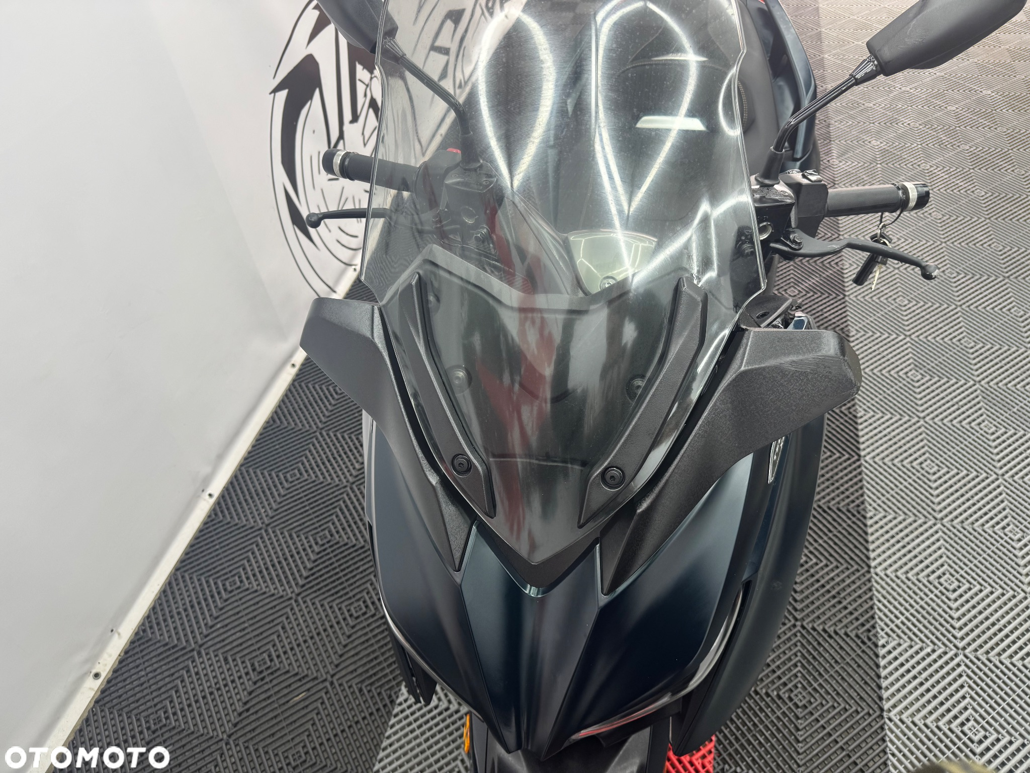 Yamaha X-max - 11