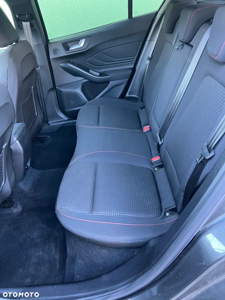 Ford Focus 1.0 EcoBoost Hybrid ST-LINE - 15