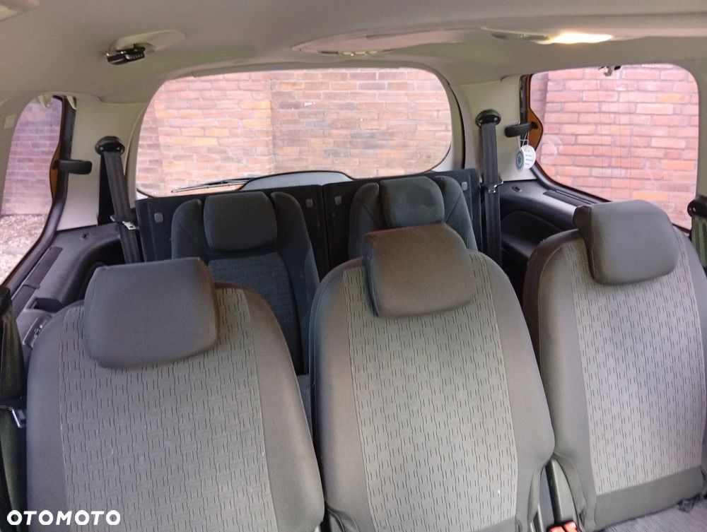 Ford Galaxy - 30
