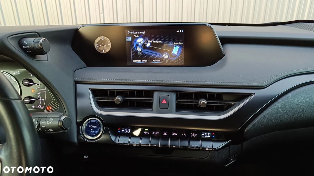 Lexus UX - 20