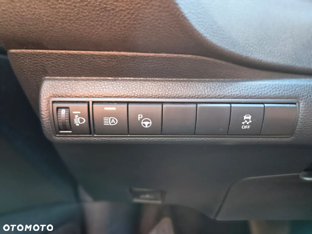 Toyota Corolla - 24