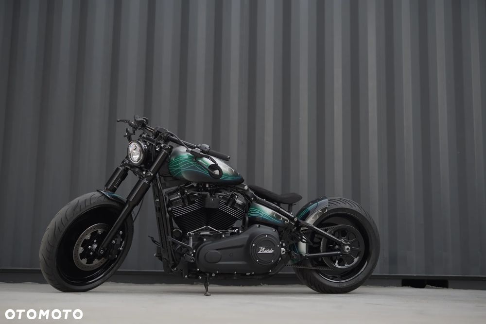 Harley-Davidson Softail Street Bob - 12