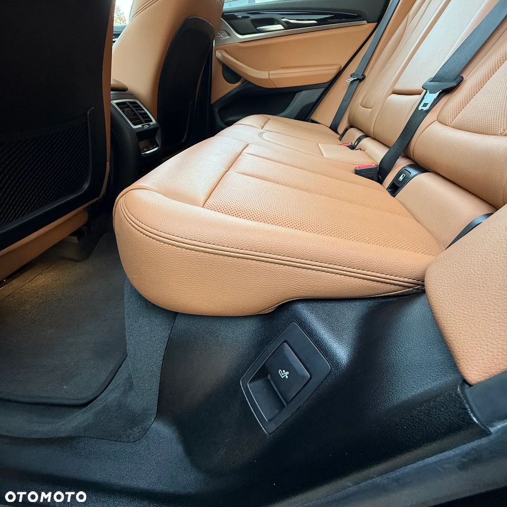 BMW iX3 80kWh Inspiring - 10
