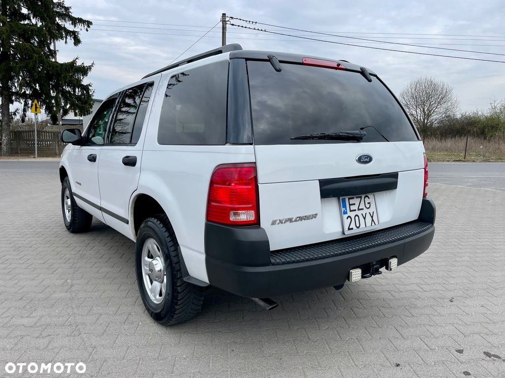 Ford Explorer 4.0 AWD - 26