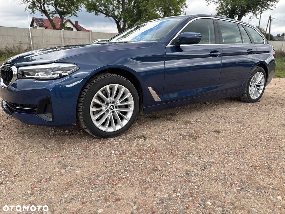 BMW Seria 5 530d xDrive - 24