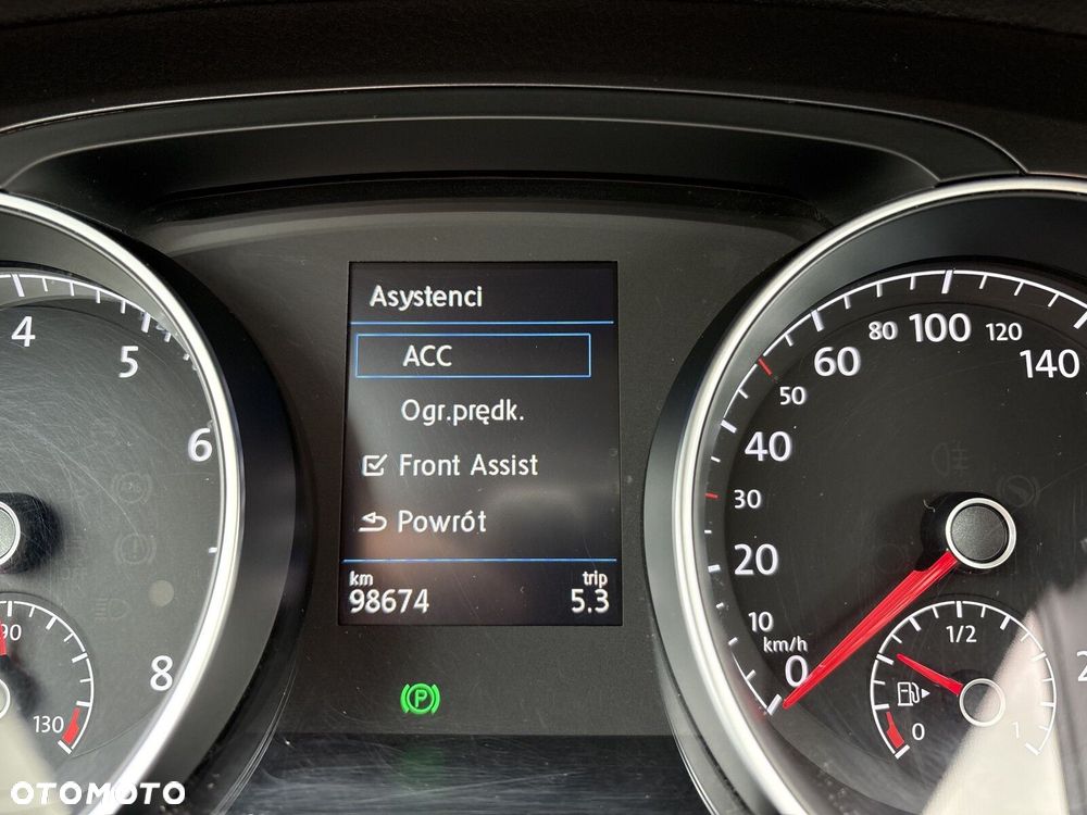 Volkswagen Golf 1.5 TSI BMT Comfortline - 23