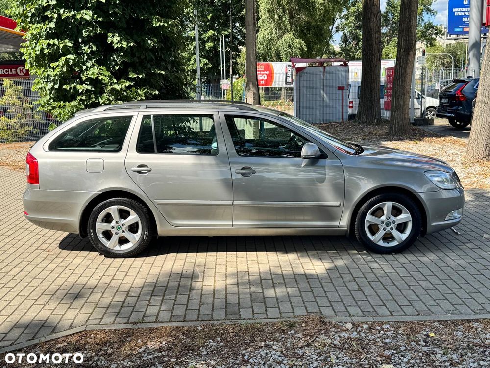 Skoda Octavia 2.0 TDI DPF Elegance - 4