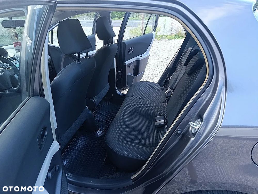 Toyota Yaris 1.33 Prestige - 10