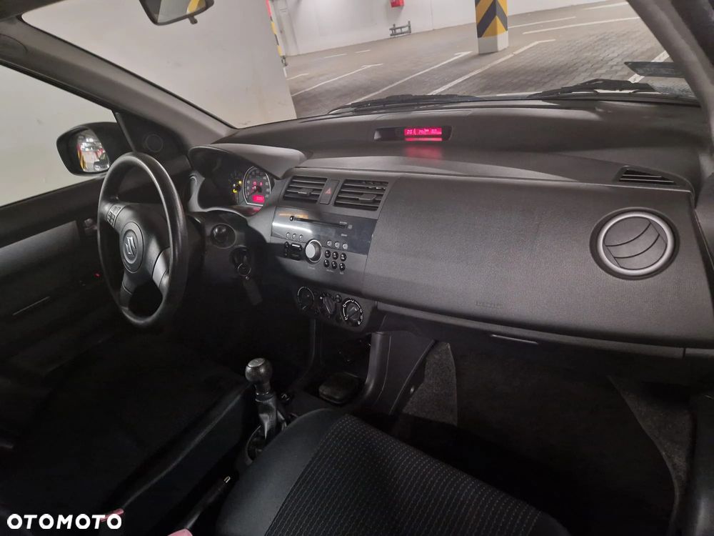 Suzuki Swift - 11