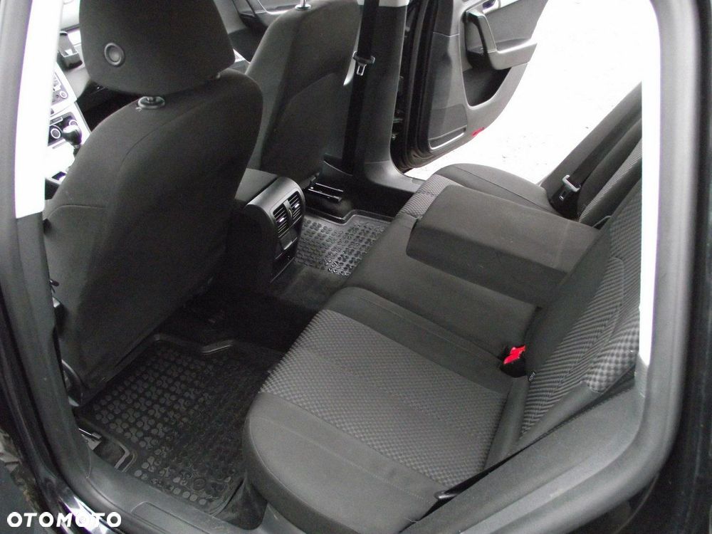 Volkswagen Passat Variant - 7