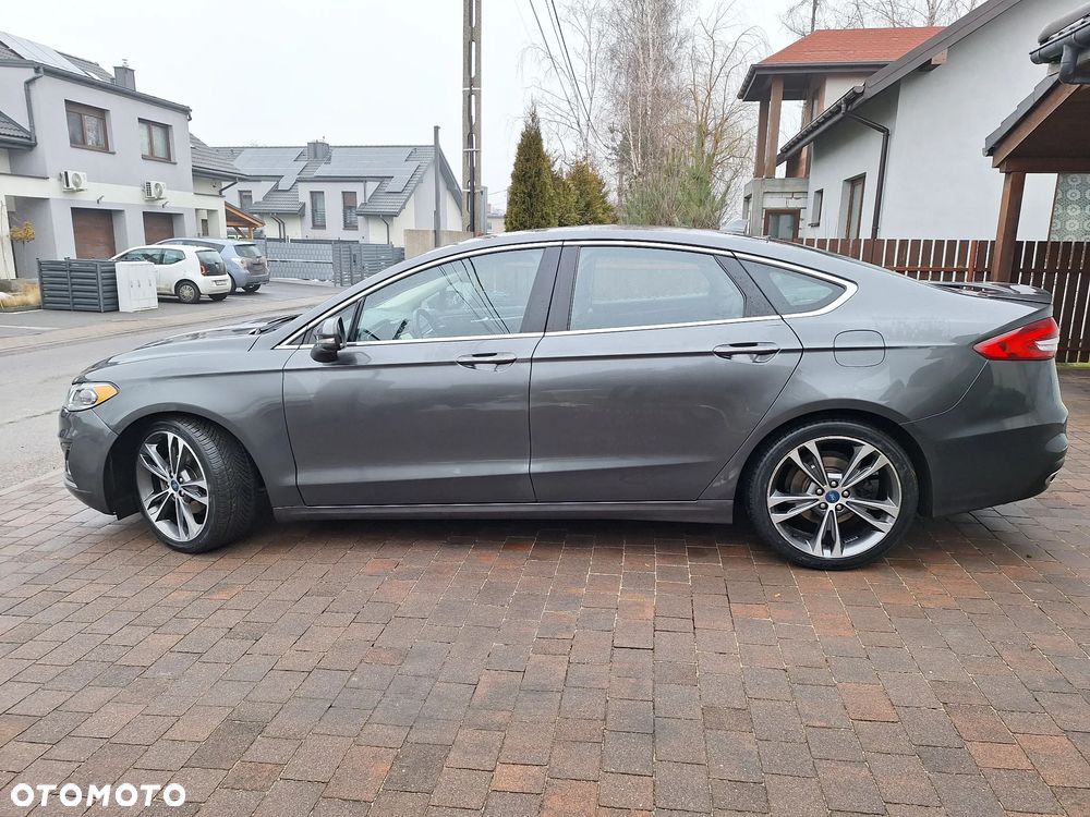 Ford Fusion - 27