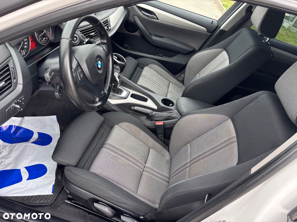 BMW X1 xDrive28i Sport Line - 13