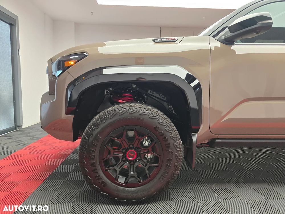 Toyota Tacoma - 7