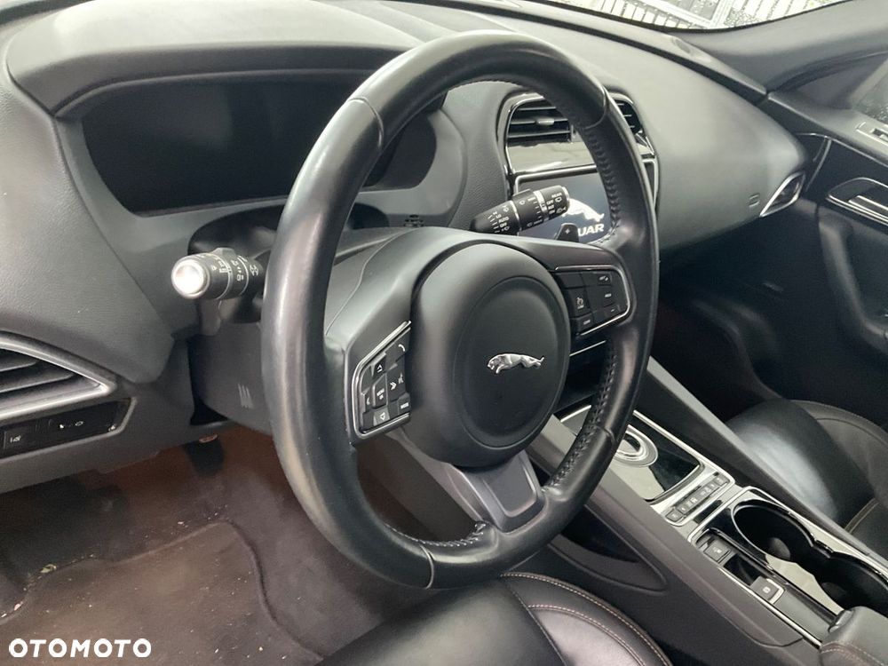 Jaguar F-Pace 20d AWD Prestige - 17