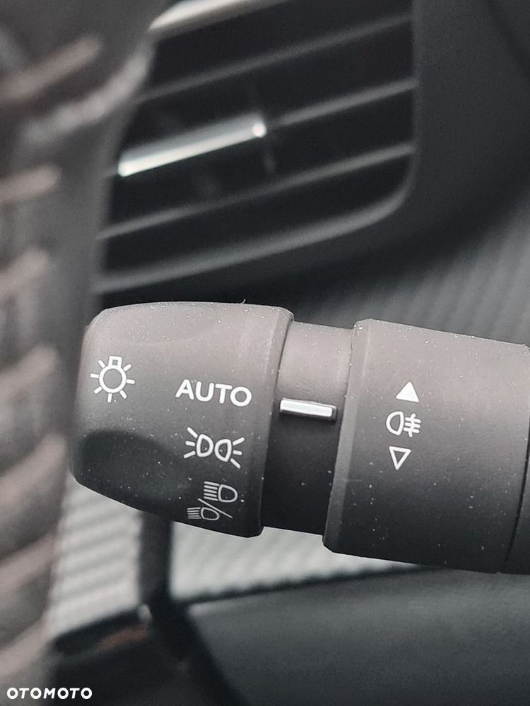 Peugeot 208 1.2 PureTech Allure Pack S&S - 32