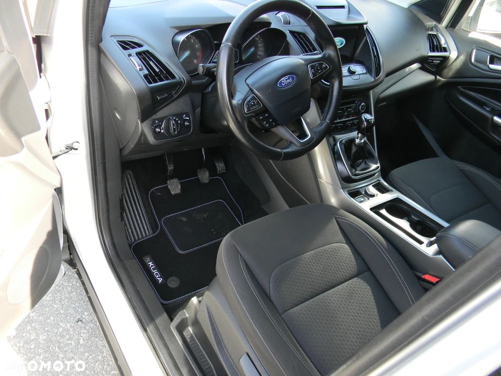 Ford Kuga 1.5 EcoBoost 2x4 Business Edition - 11