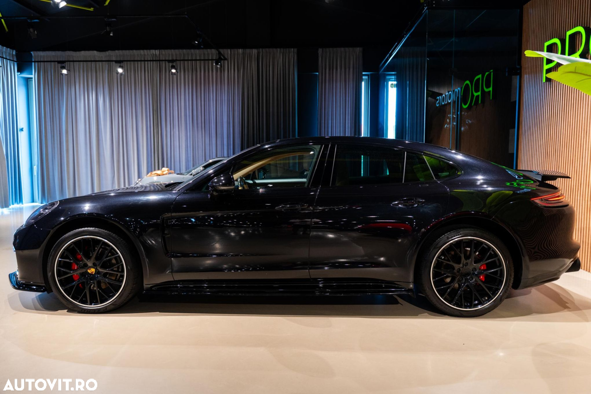 Porsche Panamera - 11
