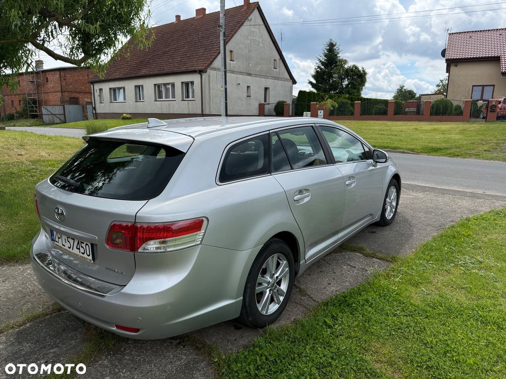 Toyota Avensis 1.8 Sol - 7