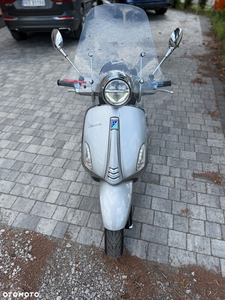 Piaggio Vespa - 2