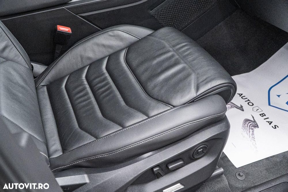 Volkswagen Touareg V6 TDI 4MOTION Elegance - 38