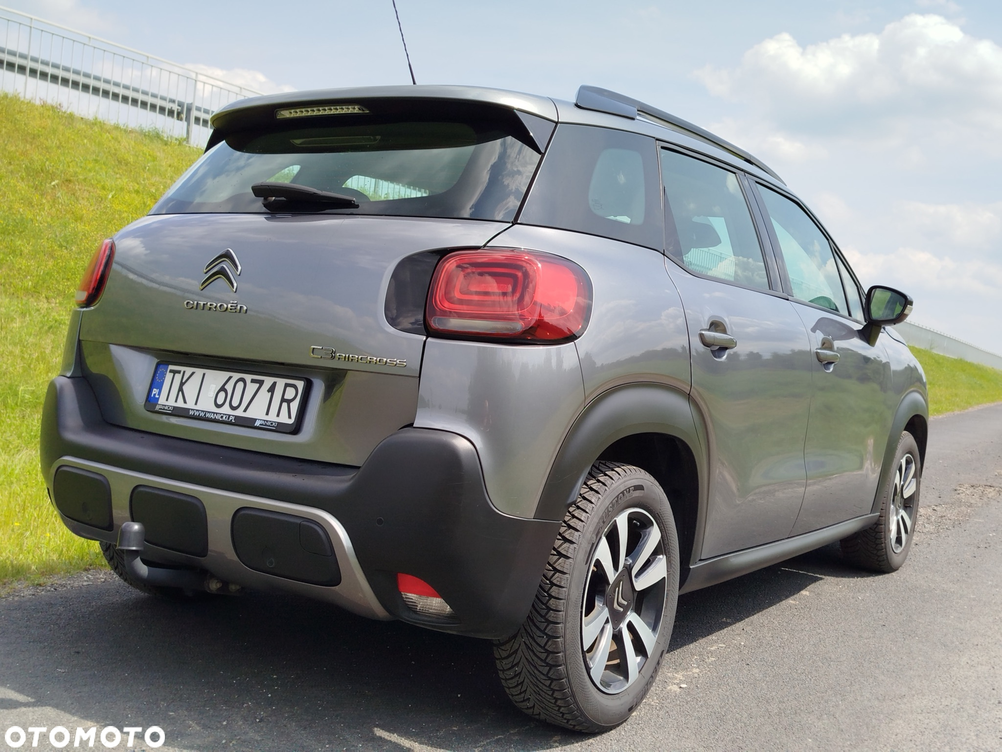 Citroën C3 Aircross 1.2 PureTech GPF Shine S&S EAT6 - 8