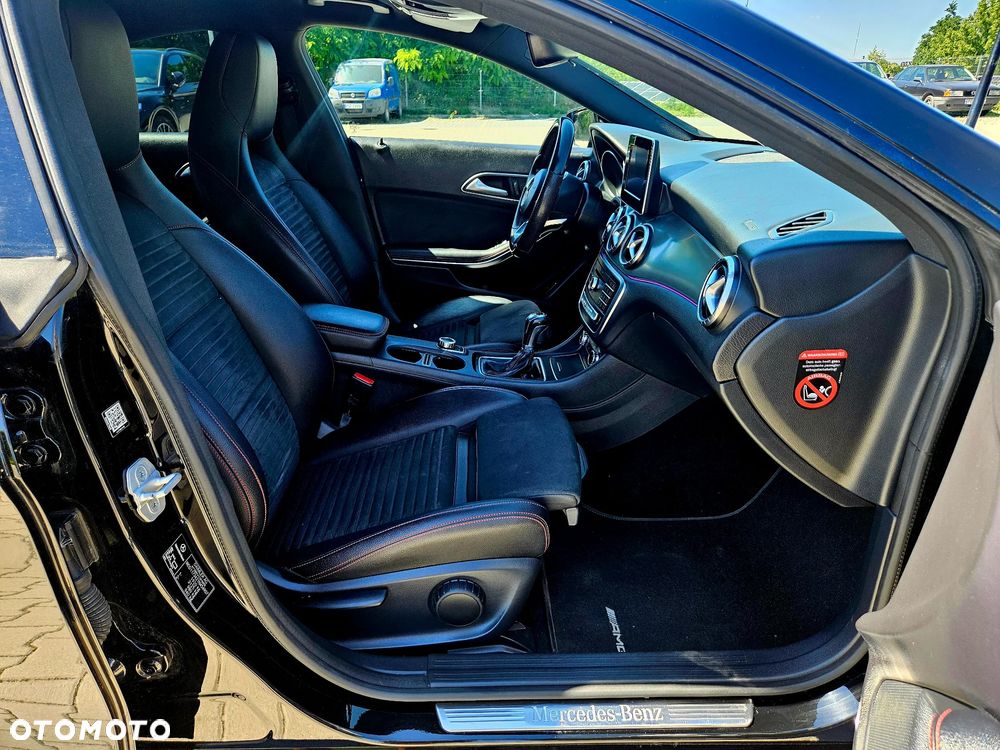 Mercedes-Benz CLA 180 AMG Line - 7