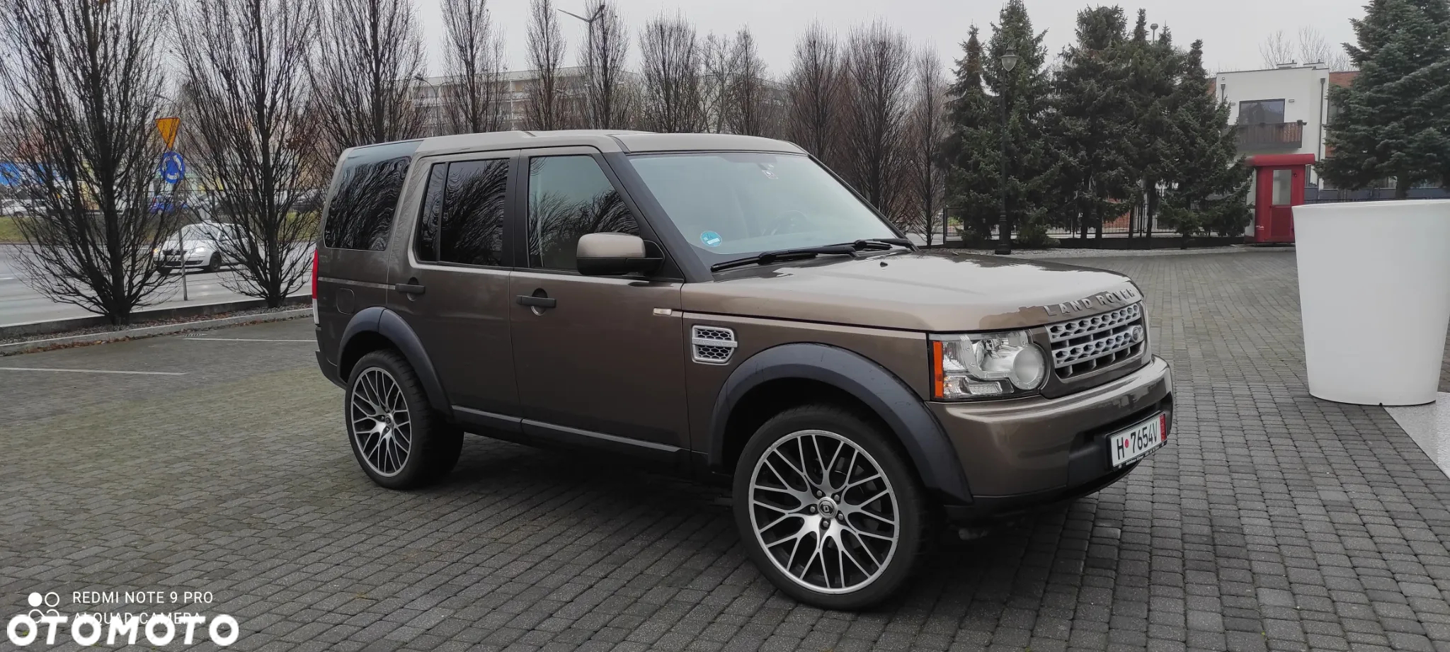 Land Rover Discovery IV 3.0 TD V6 HSE - 23