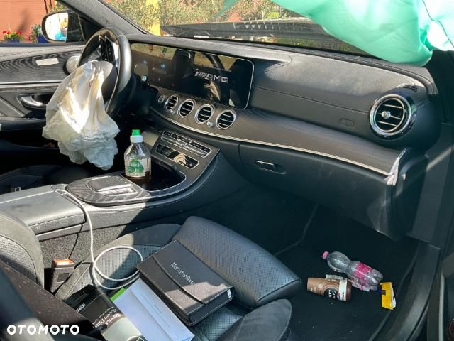 Mercedes-Benz Klasa E AMG 53 4Matic 9G-TRONIC - 12