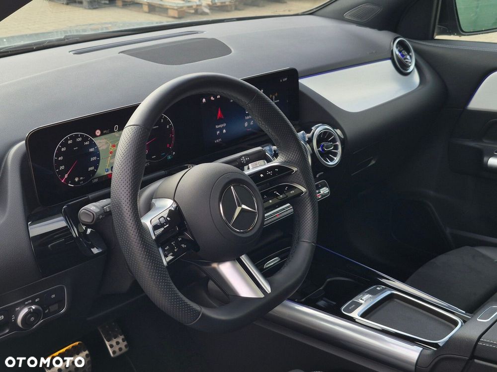 Mercedes-Benz GLA - 19