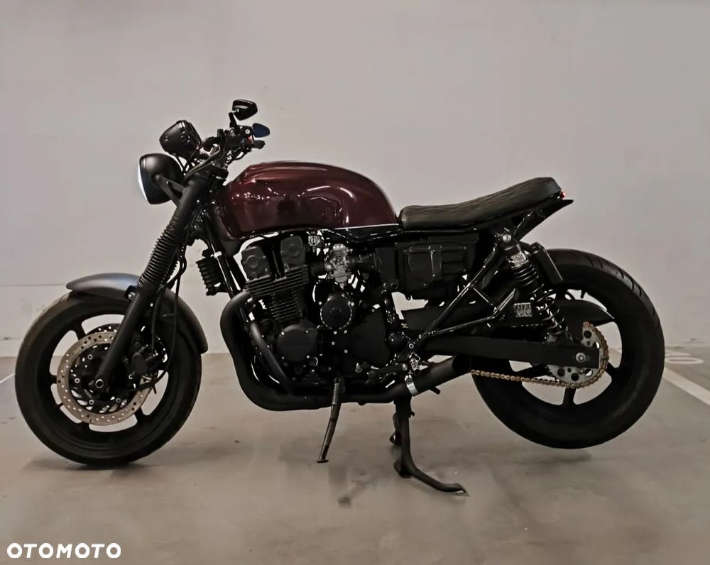 Honda CB - 1
