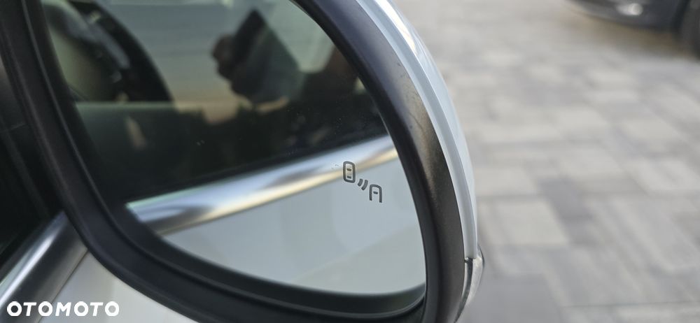 Volkswagen Sharan 2.0 TDI DSG (BlueMotion Technology) Highline - 33