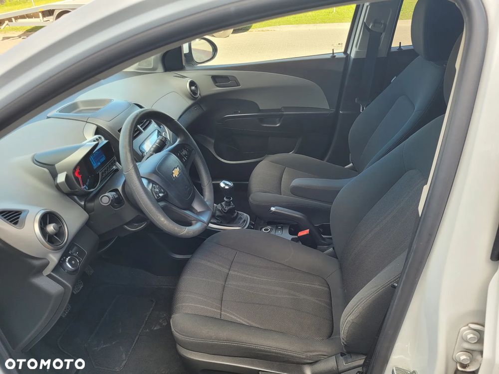 Chevrolet Aveo - 13