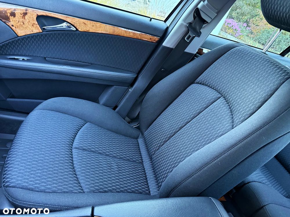 Mercedes-Benz Klasa E 200 Kompressor Automatik Elegance - 38