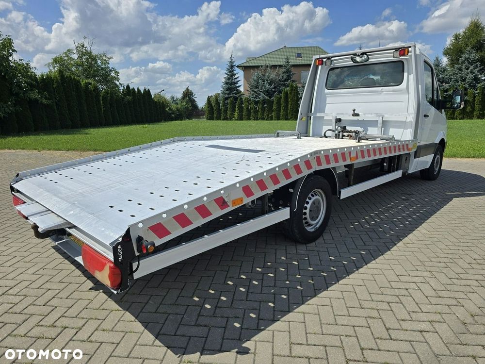 Mercedes-Benz Sprinter - 10