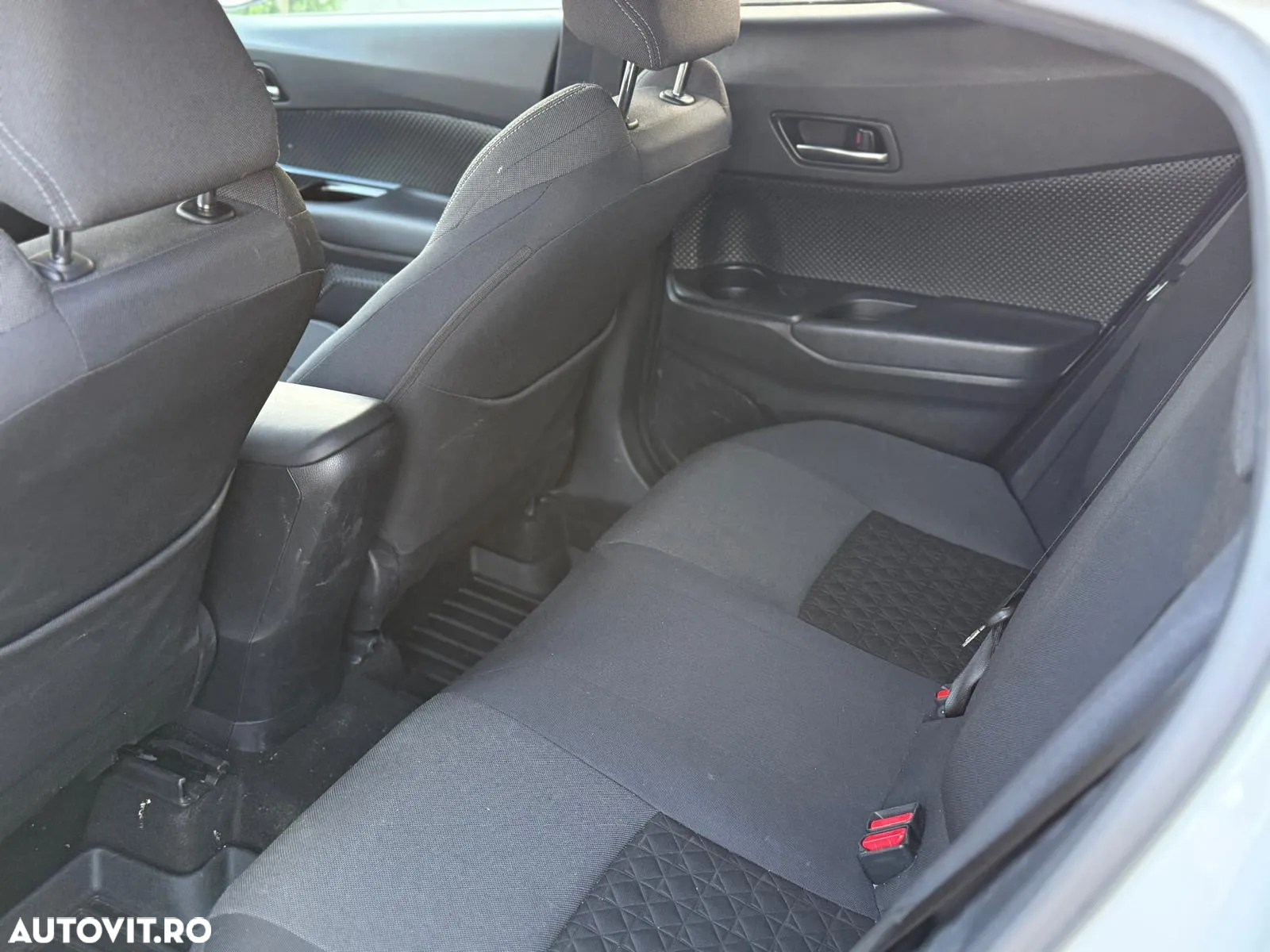 Toyota C-HR 2.0 HEV 197 CP 4x2 CVT Exclusive - 5