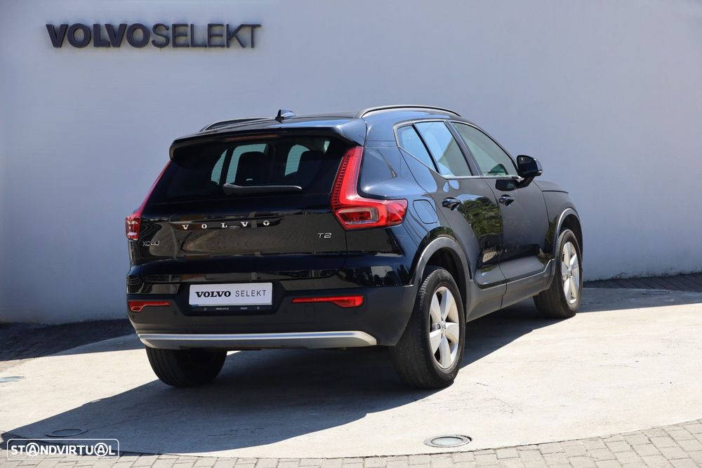 Volvo XC 40 1.5 T2 Momentum Core - 2
