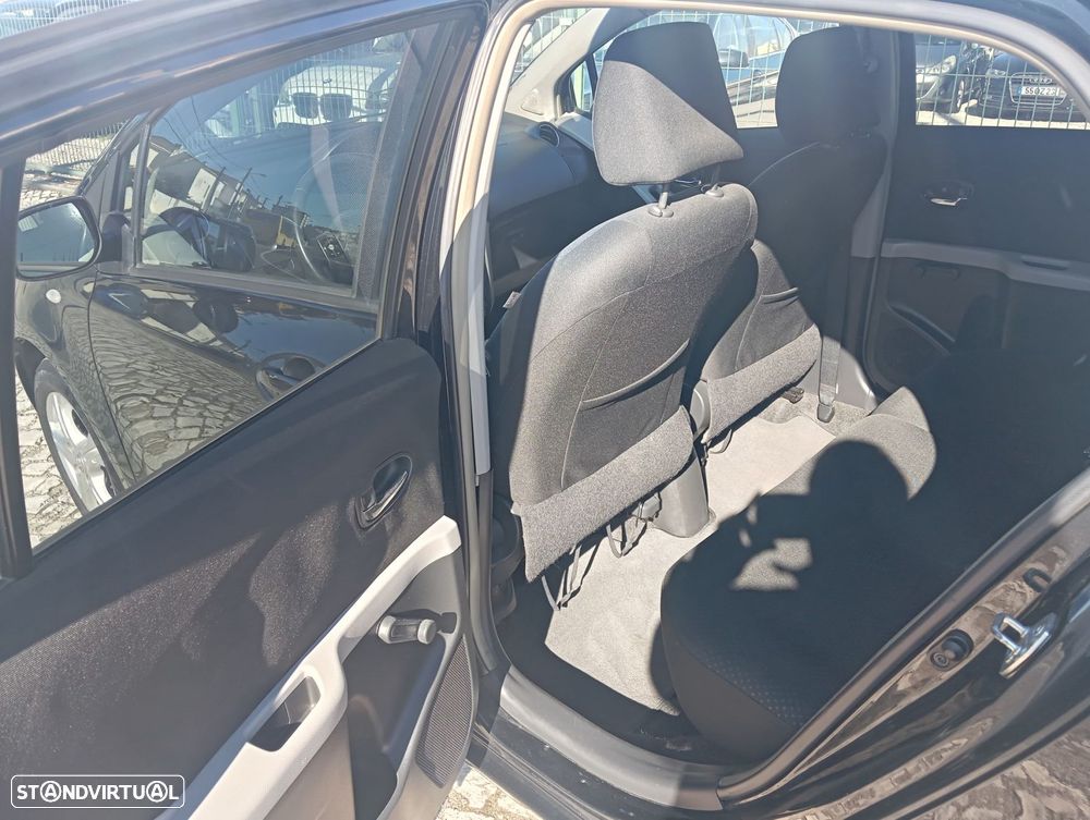 Toyota Yaris 1.0 VVT-i AC - 13