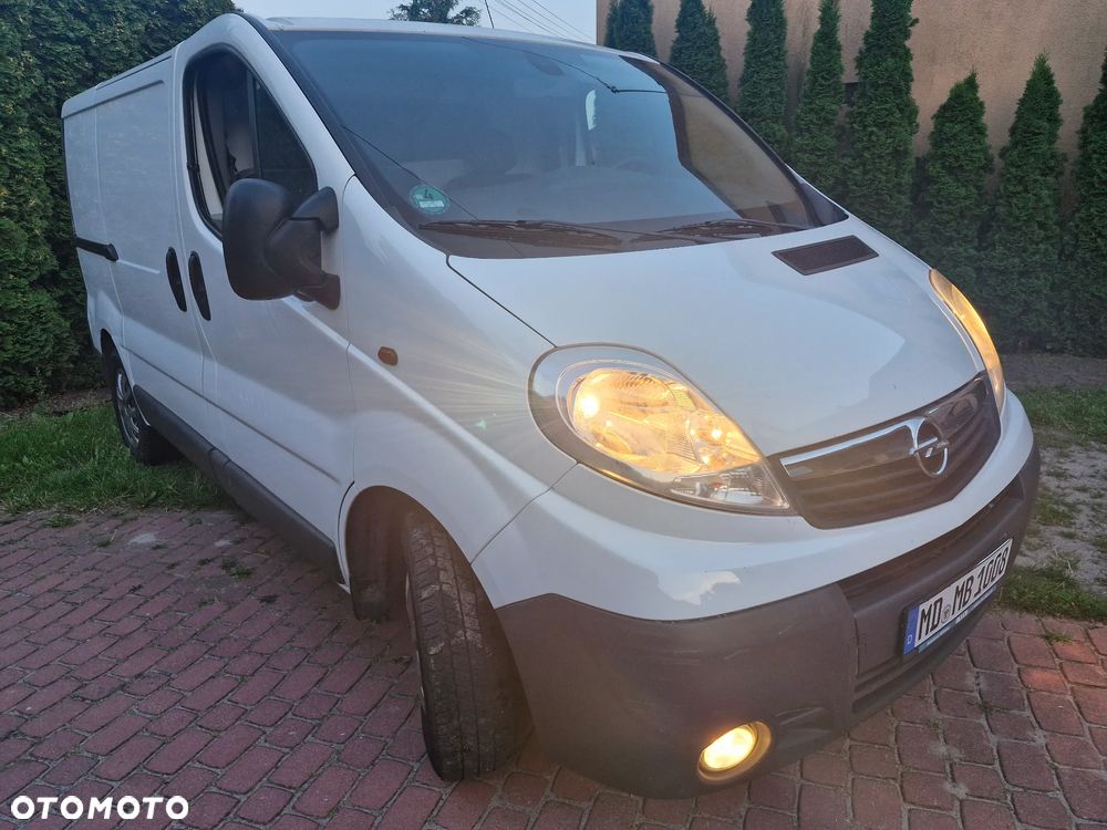 Opel Vivaro - 12