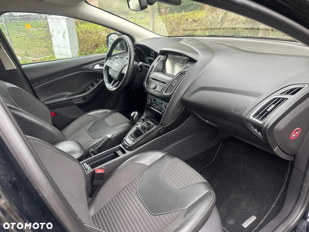 Ford Focus 1.6 EcoBoost Start-Stopp-System Titanium - 12