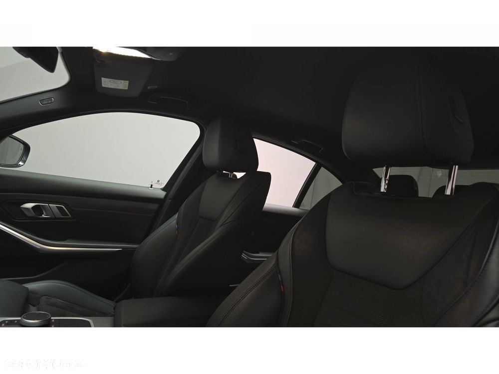 BMW Seria 3 320d xDrive mHEV M Sport - 18