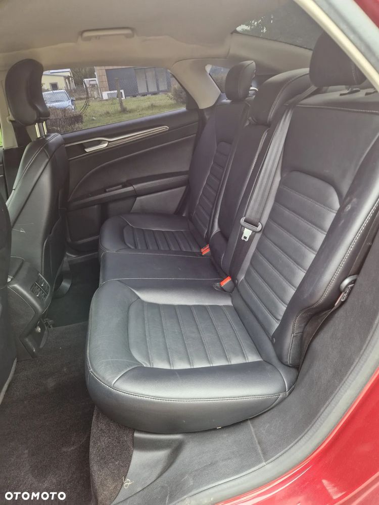 Ford Fusion 2.0 EcoBoost Titanium - 22