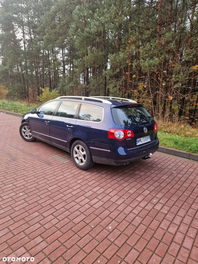 Volkswagen Passat Variant 1.9 TDI DPF BlueMotion - 4